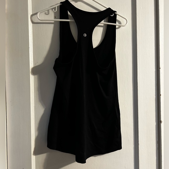 Workout top - Picture 2 of 2